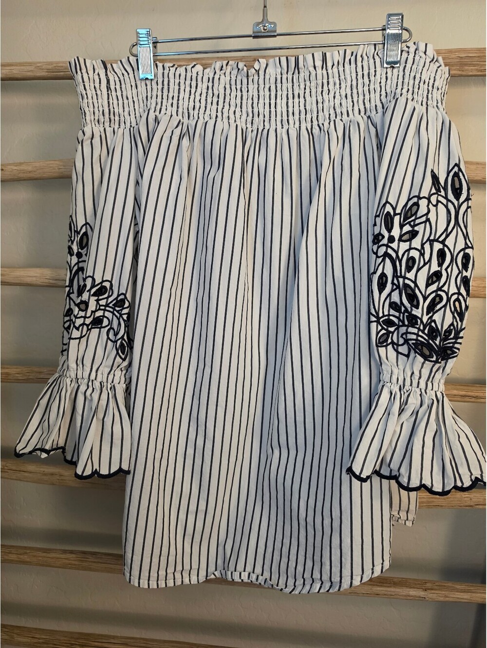 Chico's white black striped embroidered off shoulder top Size 2.5
